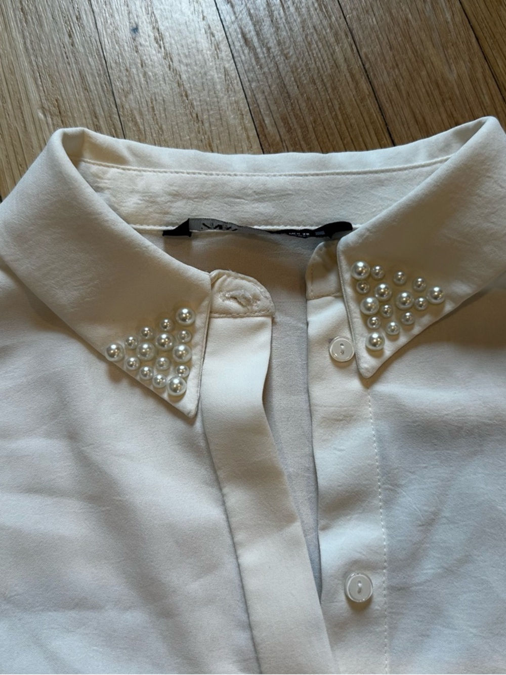 Zara Pearl Collar White Button-Up Blouse - Picture 3 of 4